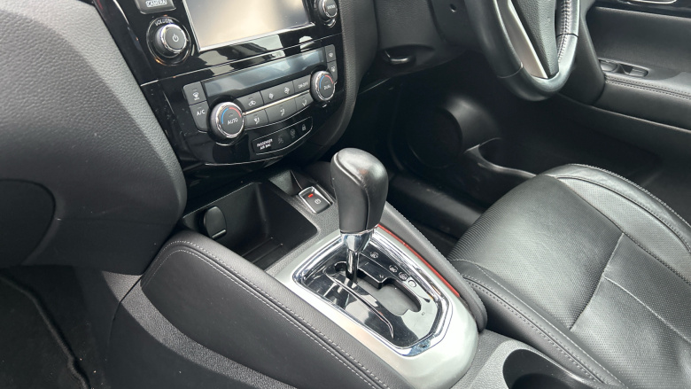 Nissan Qashqai 1.6 dCi Tekna 5dr Xtronic Diesel Hatchback